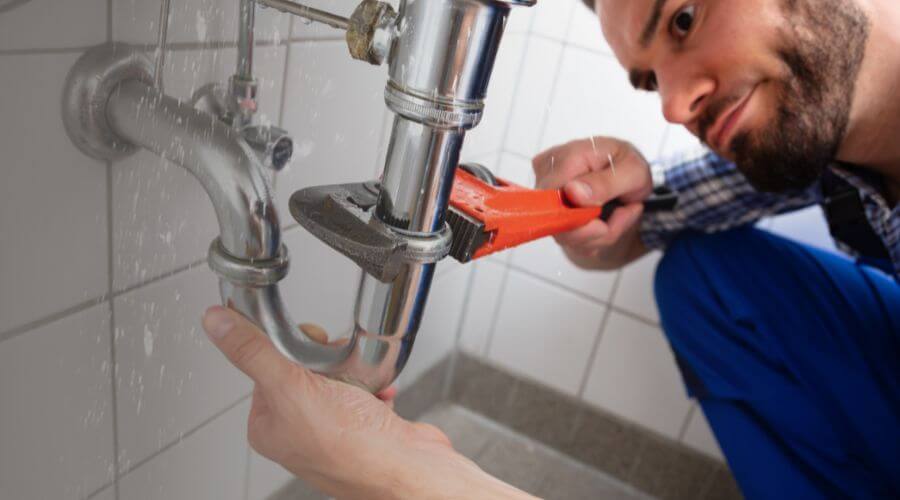 Expert burst pipe repair services in Cook, MN